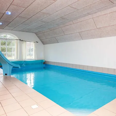 4 Star In * Ulfborg