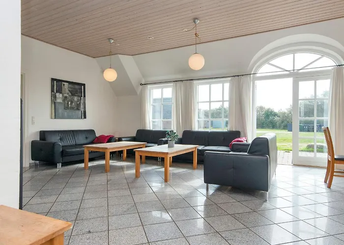 Сasa de vacaciones 4 Star In *